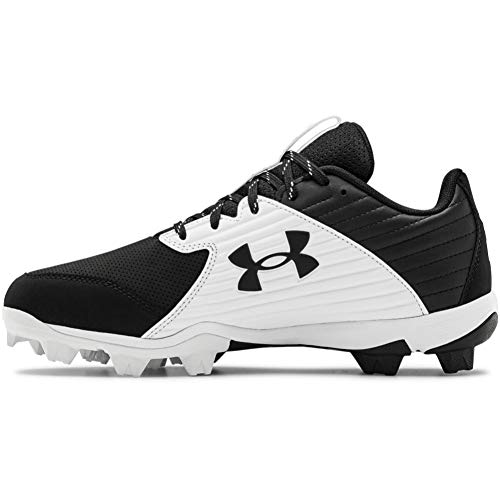 Best Under Armour Baseball Cleats Reviews for 2022 [High Quality Products]