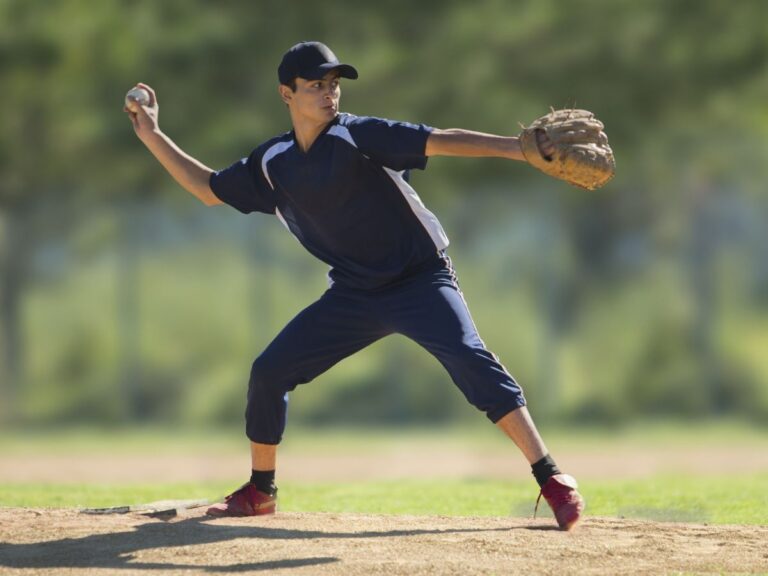 How to Throw Baseball: Master the Art of Pitching!