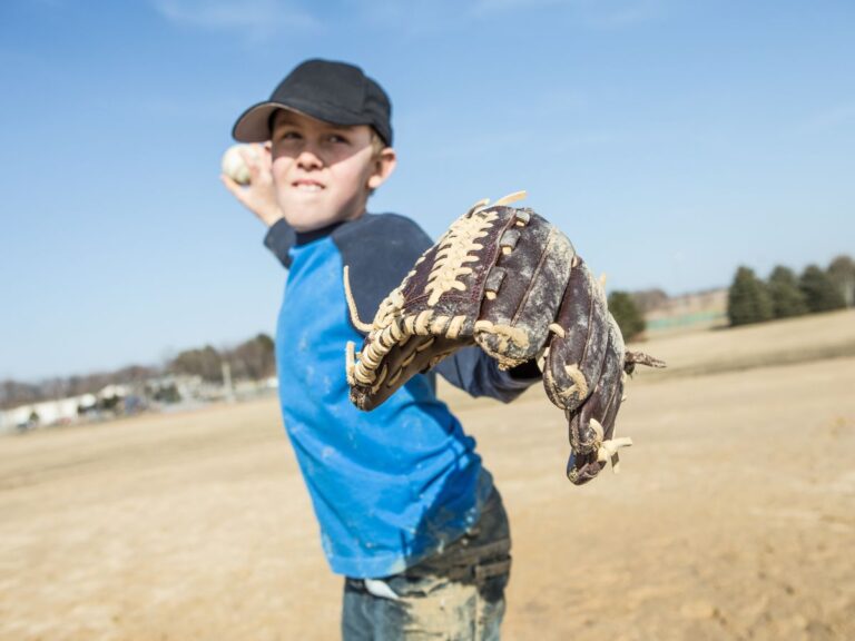 how-to-throw-a-cutter-pitch-cut-fastball-explained