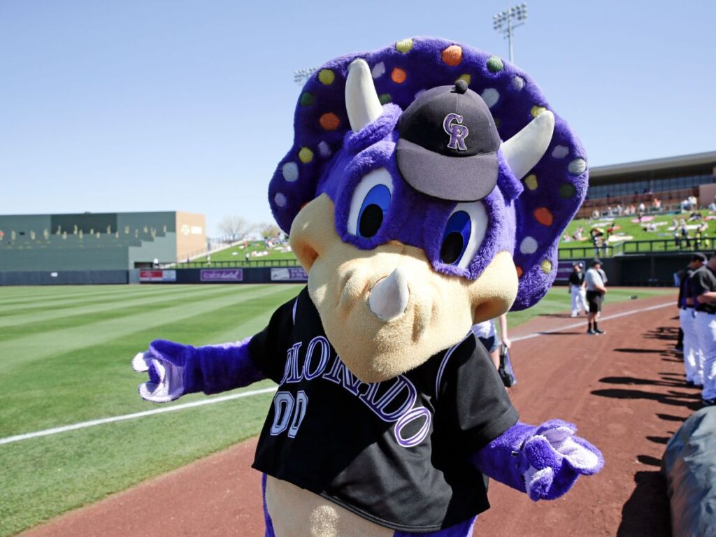 Whats a Dinger In Baseball Unleashing the Raw Power The Baseball Insider